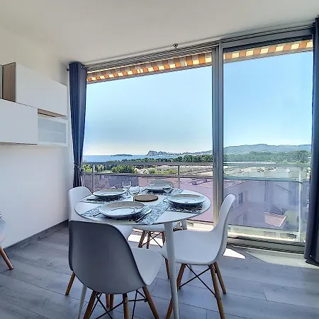 Vue Mer De La Baie Des Anges Avec Garage Λα Σιοτά